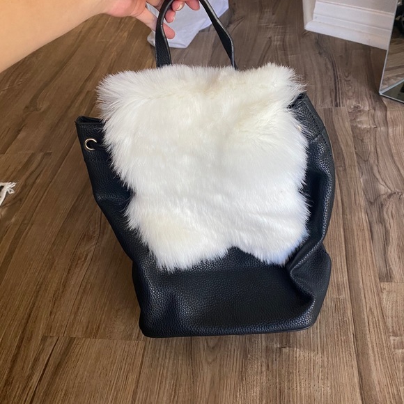 Backpack - Picture 2 of 5